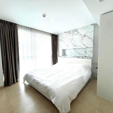 2 Bedrooms Near Pattaya Beach Exterior foto