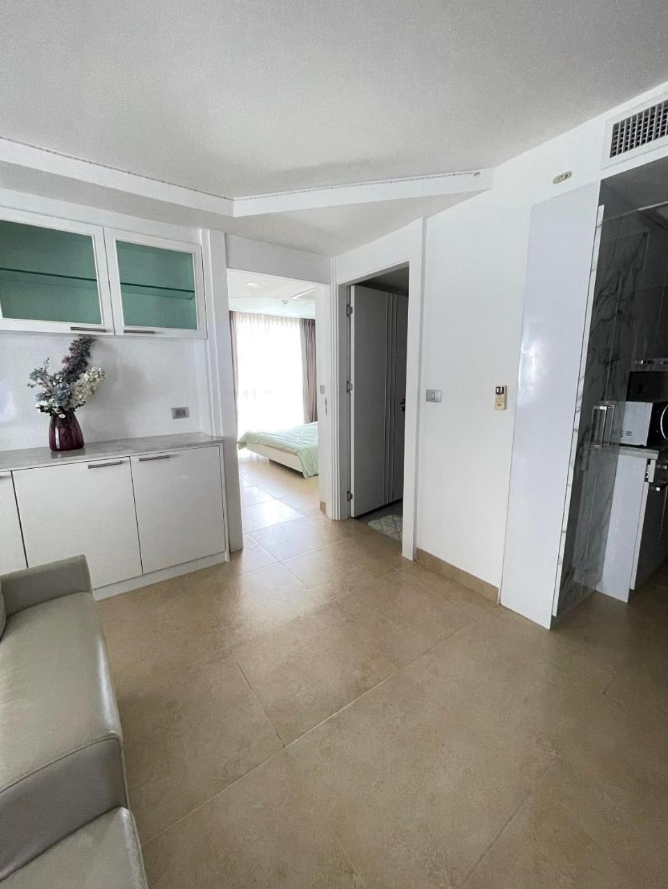 2 Bedrooms Near Pattaya Beach Exterior foto