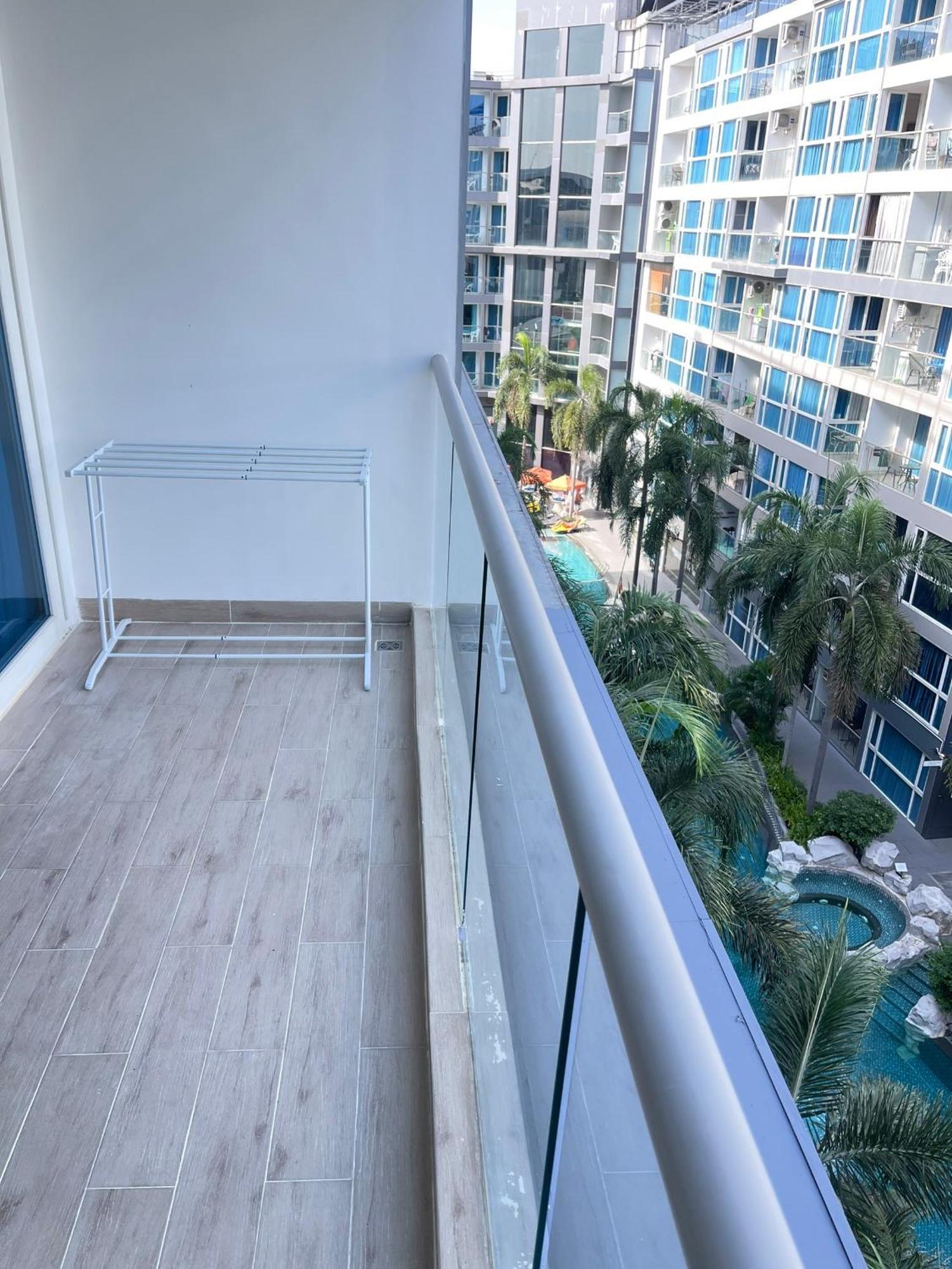 2 Bedrooms Near Pattaya Beach Exterior foto