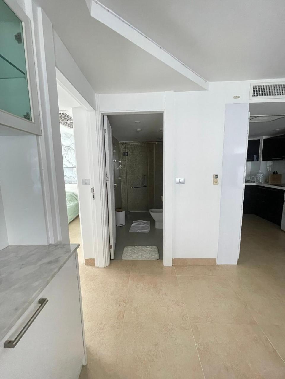 2 Bedrooms Near Pattaya Beach Exterior foto